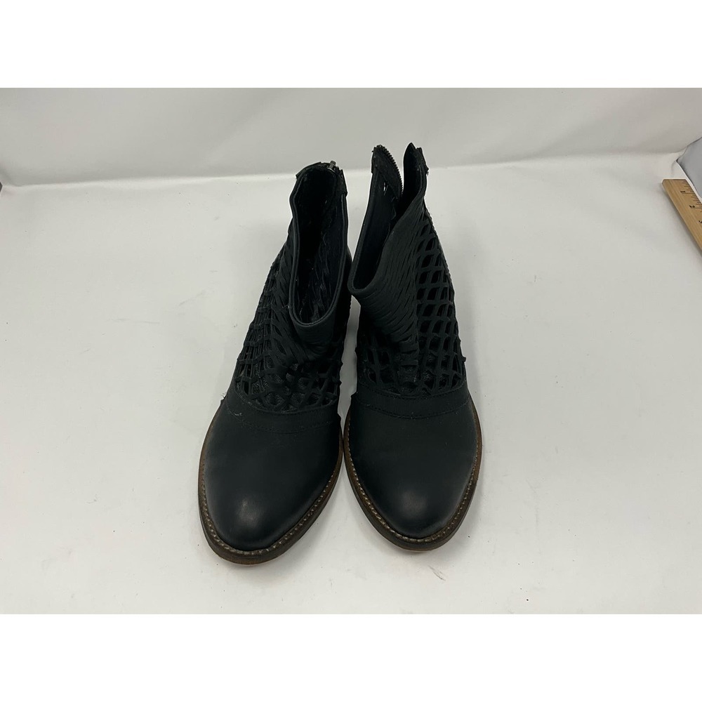 Rebel Womens Black Leather Block Heel Almond Toe Zipper Ankle Bootie Boot Size 9